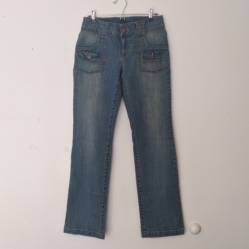 straight leg tinted jeans with flap pockets